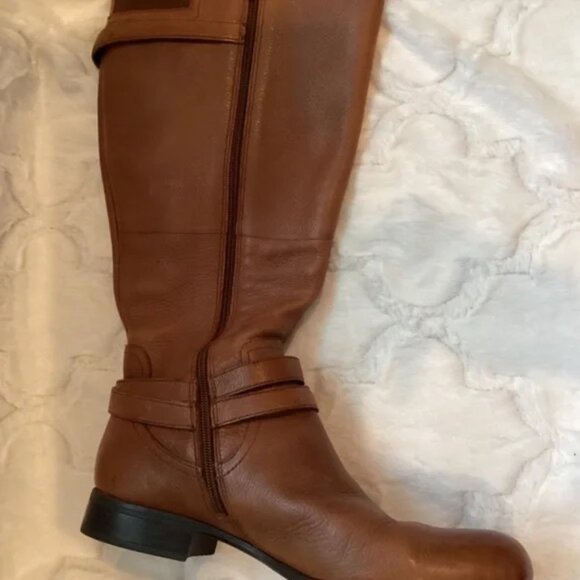 NWT! Naturalizer - Brown Riding Boots, 1" Heel, Wide Shaft - 10M - Picture 2 of 5